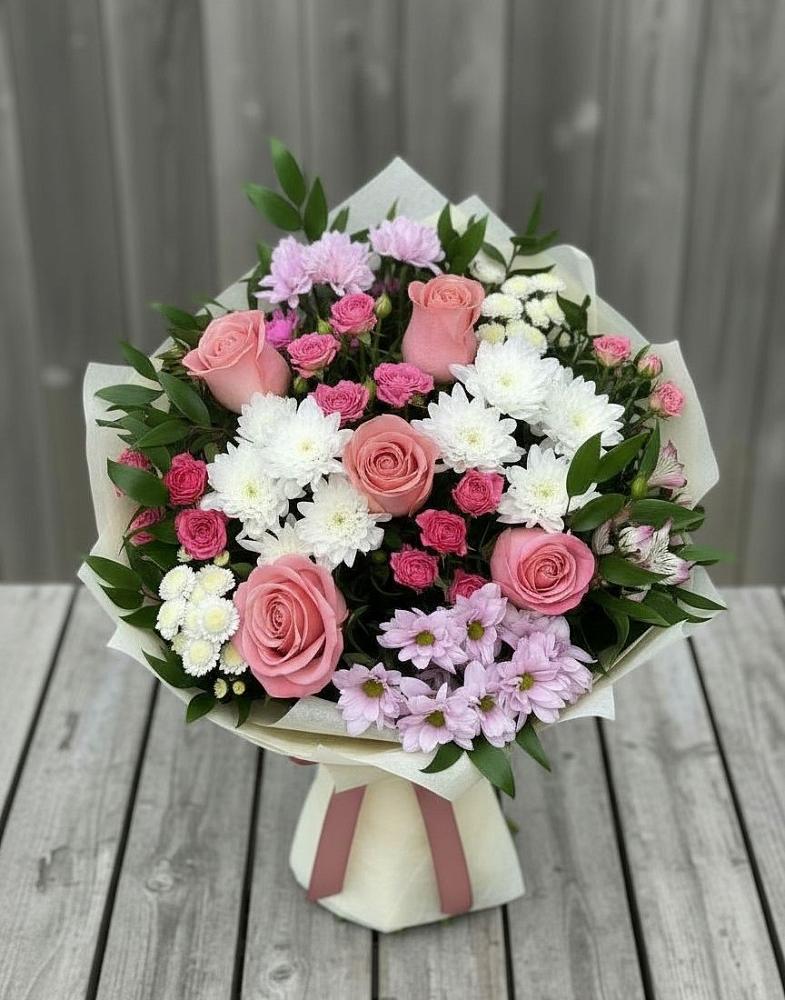 Букет цветов из: Альстромерии, Гвоздики, Розы и Хризантемы в Горнозаводском