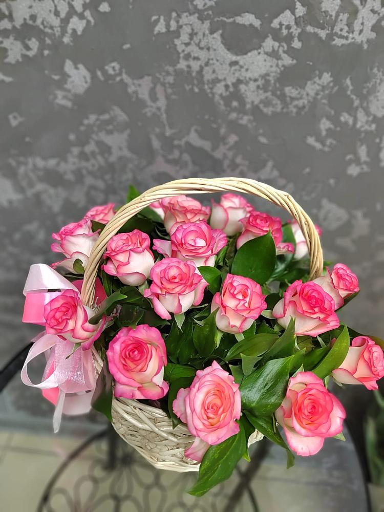 Цветочная композиция из Розы в корзине в Горнозаводском