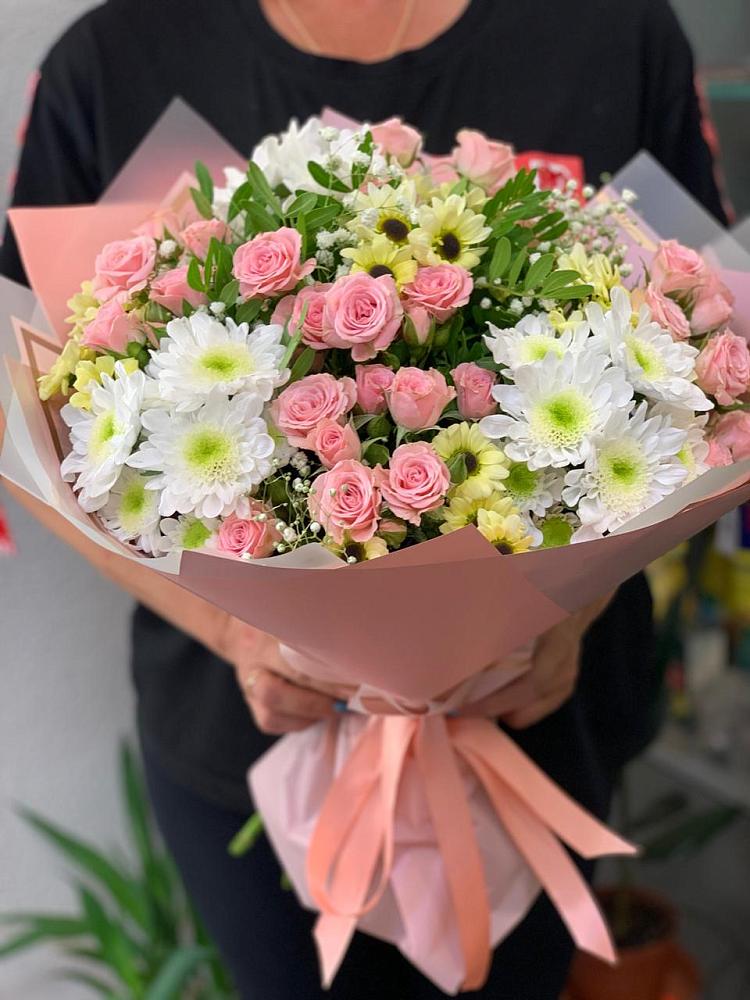 Букет цветов из: Розы и Хризантемы в Горнозаводском