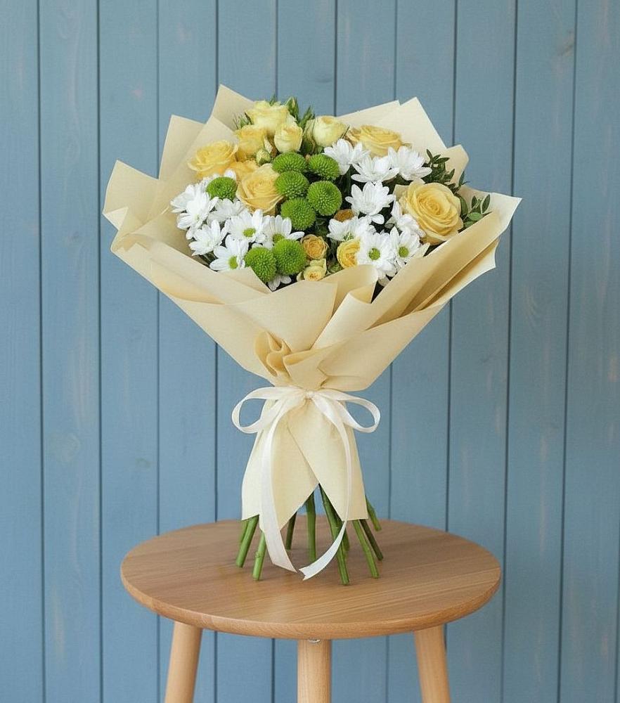 Букет цветов из: Хризантемы и Розы в Горнозаводском