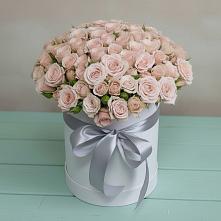 Цветочная композиция из Розы в шляпной коробке в Горнозаводском