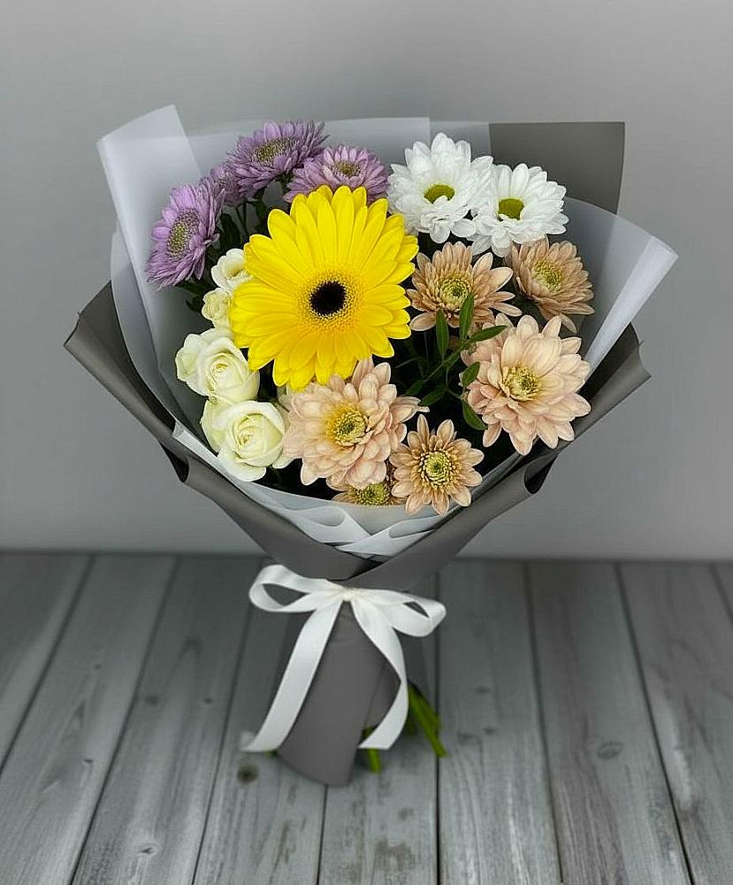 Букет цветов из: Розы, Герберы и Хризантемы в Горнозаводском