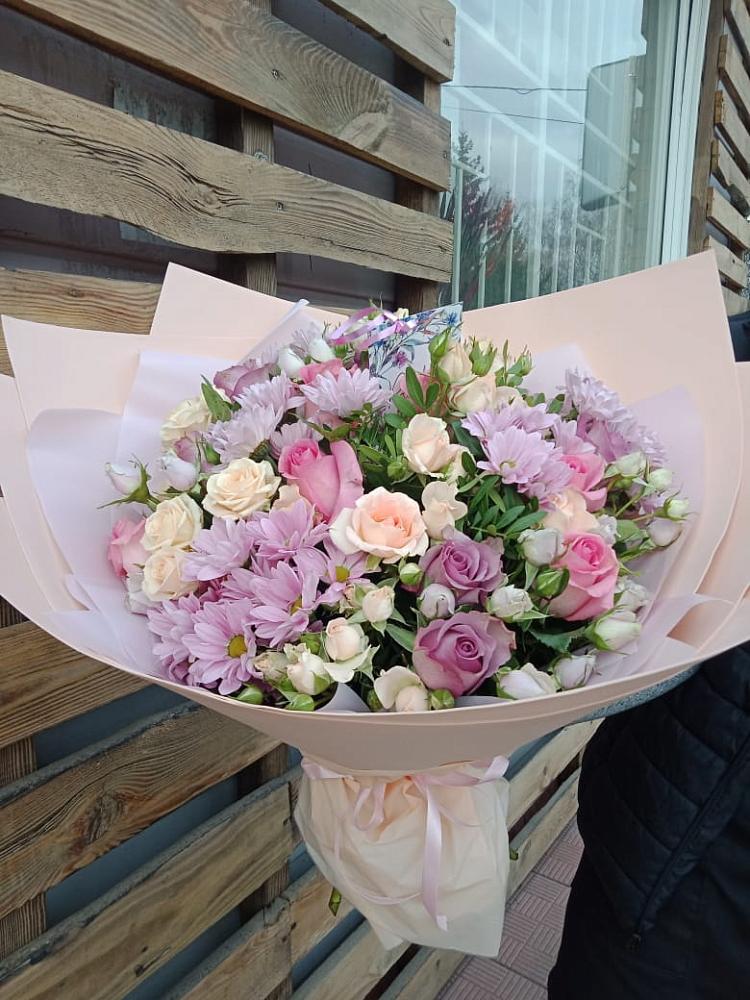 Букет цветов из: Розы и Хризантемы в Горнозаводском