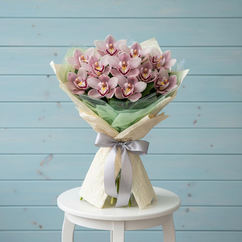 Букет цветов из: Орхидеи и Розы в Горнозаводском