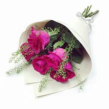 Букет цветов из:  Розы в Горнозаводском