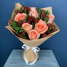 Букет цветов из:  Розы и Альстромерии #REPLACE_PRED# Горнозаводском