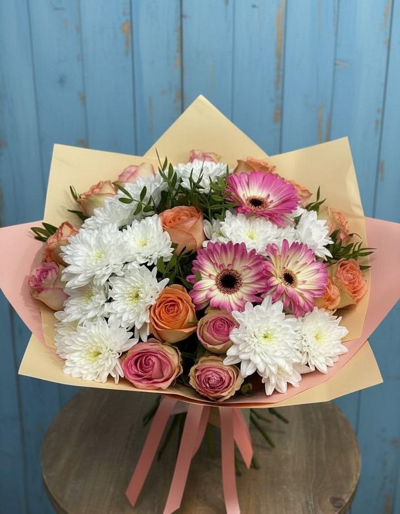 Букет цветов из: Розы, Герберы и Хризантемы в Горнозаводском