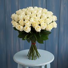 Букет 51 Белая роза Эдлесс Лав в Горнозаводском