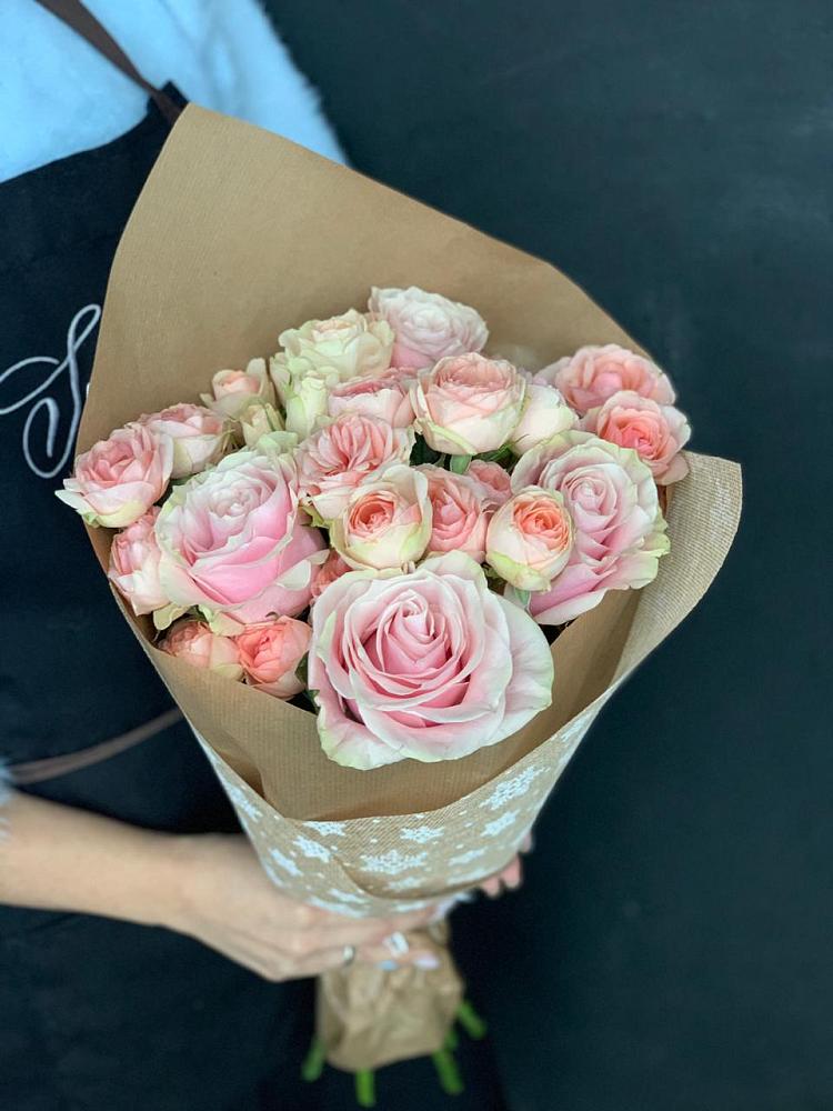 Букет цветов из: Хризантемы и Розы в Горнозаводском