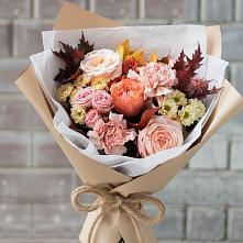 Букет цветов из:  Гвоздики, Хризантемы и Розы в Горнозаводском