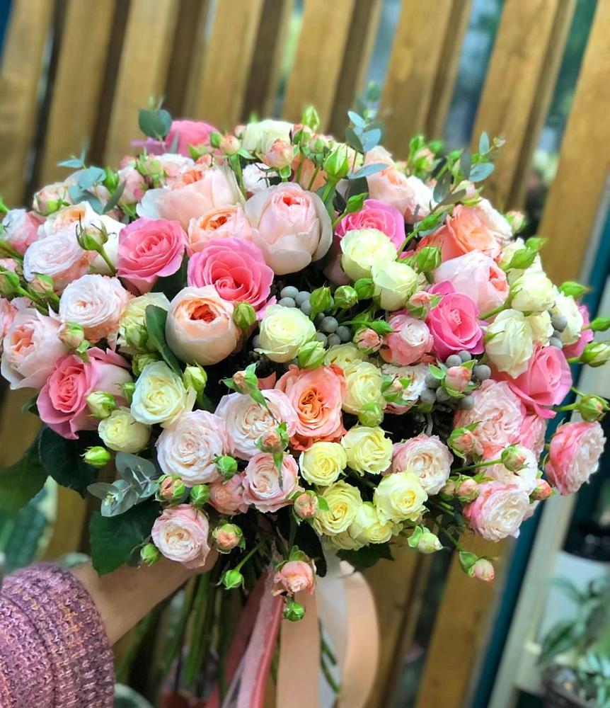 Букет цветов из: Розы в Горнозаводском