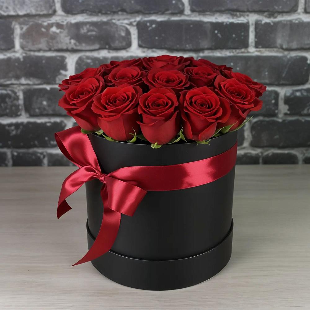 Цветочная композиция из Розы в шляпной коробке в Горнозаводском