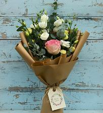 Букет цветов из:  Розы и Лизиантусы в Горнозаводском
