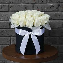 Цветочная композиция из Розы в шляпной коробке в Горнозаводском